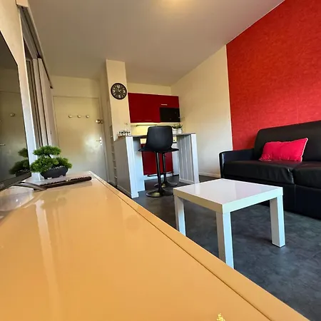 Confortable 2 Pièces Calme à 200 M Wifi Apartamento *