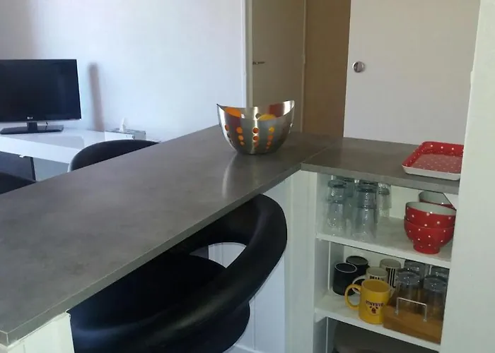 Confortable 2 Pièces Calme à 200 M Wifi Apartamento