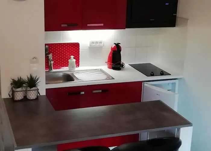 Confortable 2 Pièces Calme à 200 M Wifi *